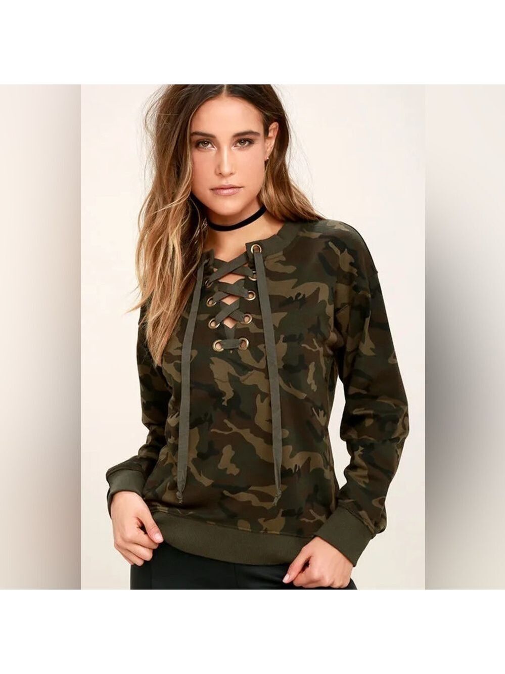 Storia Lace Up Camo Sweatshirt Olive Green Women’s SZ M